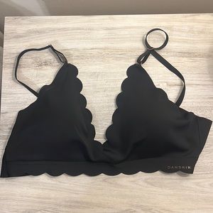 DANSKIN Comfy Cute Scalloped Bra